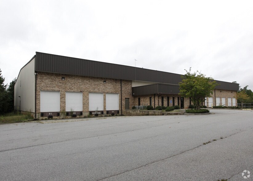 140 Cecil Ct, Fayetteville, GA à vendre - Photo du bâtiment - Image 2 de 4