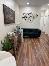 501 Goodlette Rd N, Naples, FL for lease Lobby- Image 1 of 5