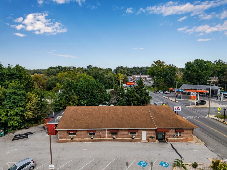 487 E King St, Shippensburg, PA à vendre - Photo du bâtiment - Image 1 de 14