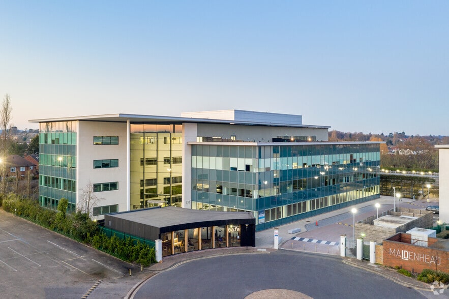 60 Norden Rd, Maidenhead à louer - Photo du bâtiment - Image 1 de 14