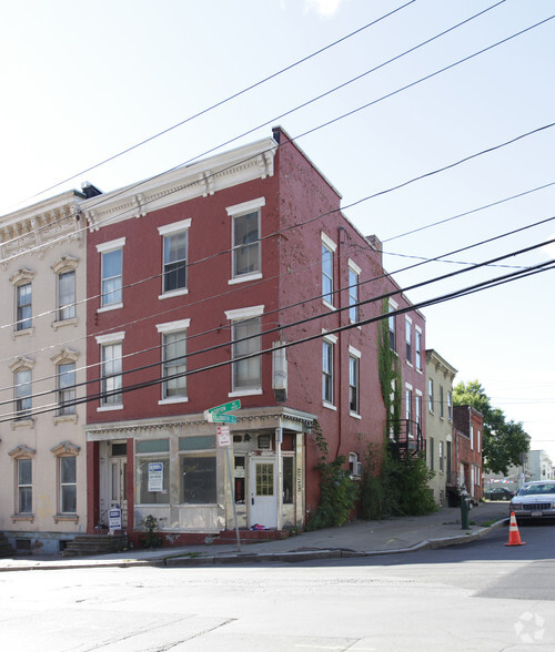 46 Morton Ave, Albany, NY à vendre - Photo principale - Image 1 de 1