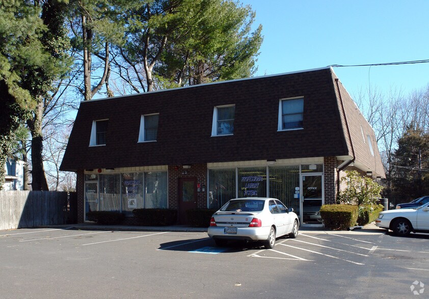 13-15 Henry Ave, Feasterville Trevose, PA à louer - Photo du bâtiment - Image 2 de 2