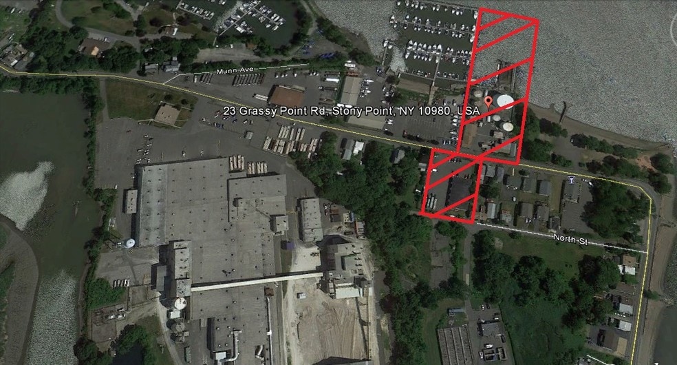 23 Grassy Point Rd, Stony Point, NY à vendre - Photo du bâtiment - Image 3 de 10