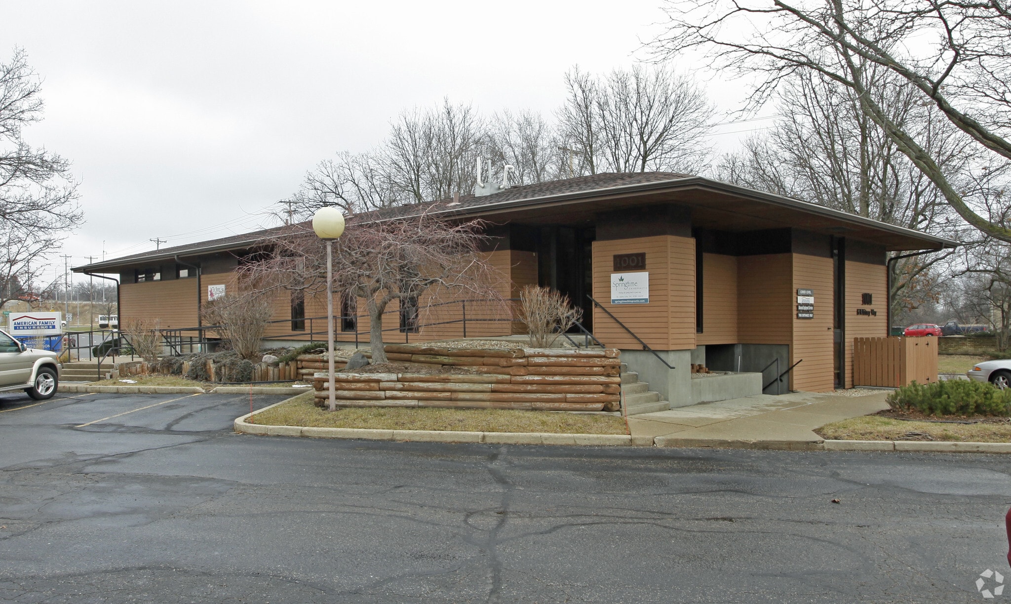 1001 S Whitney Way, Madison, WI for lease Primary Photo- Image 1 of 3