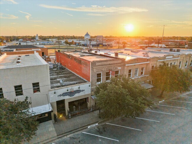 Plus de détails pour 107 S Beaton St, Corsicana, TX - Commerce de détail à vendre