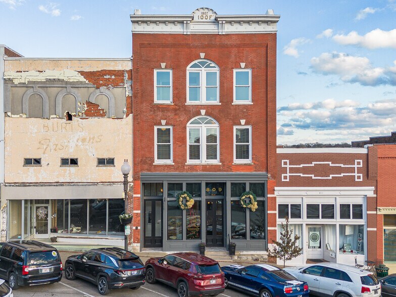 809 S Main St, Columbia, TN à vendre - Photo du bâtiment - Image 1 de 55