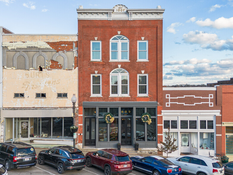 809 S Main St, Columbia, TN à vendre - Photo du bâtiment - Image 1 de 55