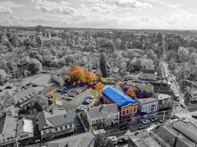 54-58 Main Street portefeuille de 4 propriétés à vendre sur LoopNet.ca - Aérien - Image 2 de 92