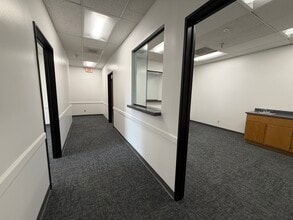 5500 Ming Ave, Bakersfield, CA à louer Photo intérieure- Image 1 de 7