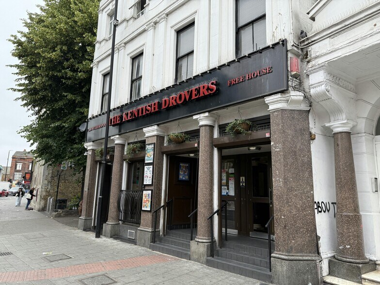 73-77 Peckham High St, Londres à vendre - Photo du bâtiment - Image 2 de 8