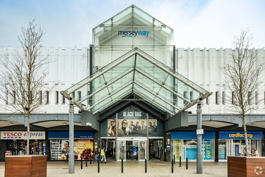 Great Underbank, Stockport for lease - Primary Photo - Image 1 of 14