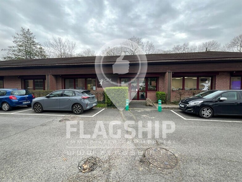 Office in Champs-sur-Marne for lease - Building Photo - Image 2 of 5