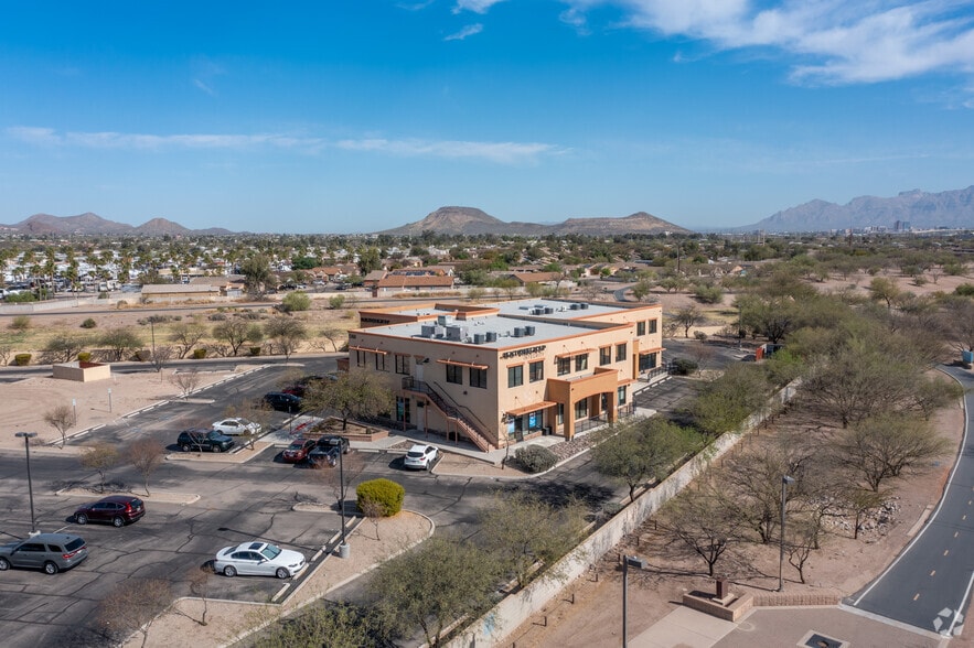 1360 W Irvington Rd, Tucson, AZ à louer - Aérien - Image 2 de 5
