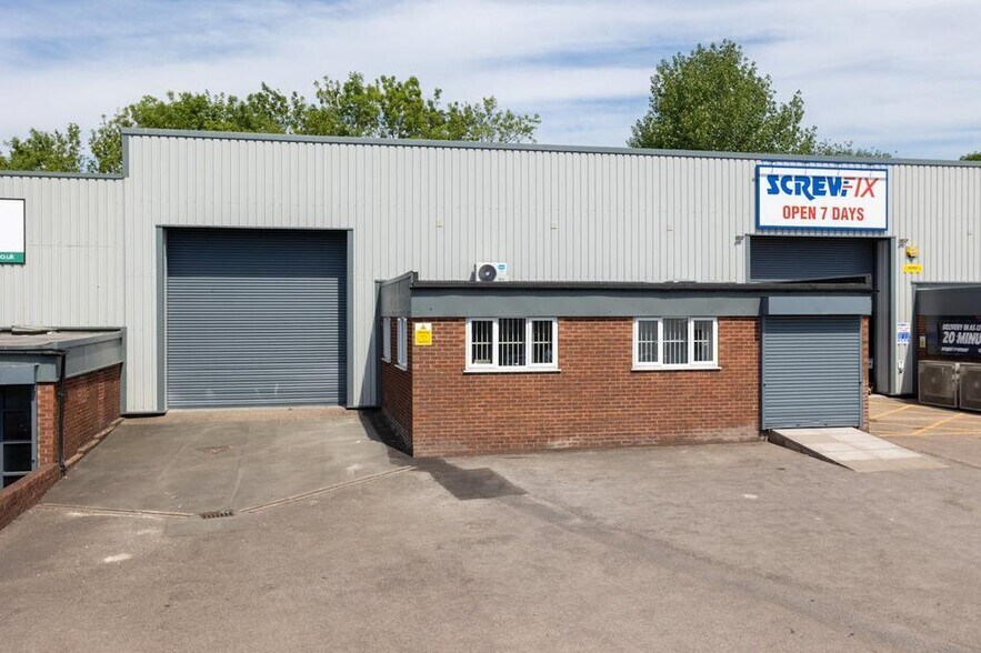 Sneyd Hill, Stoke On Trent for lease - Building Photo - Image 3 of 11