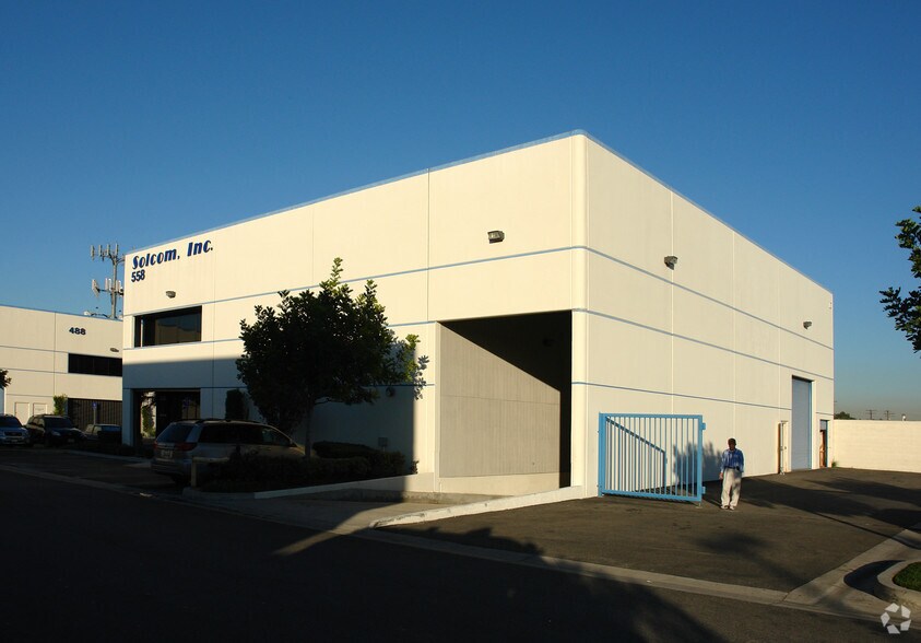 558 Amapola Ave, Torrance, CA à louer - Photo du bâtiment - Image 3 de 7