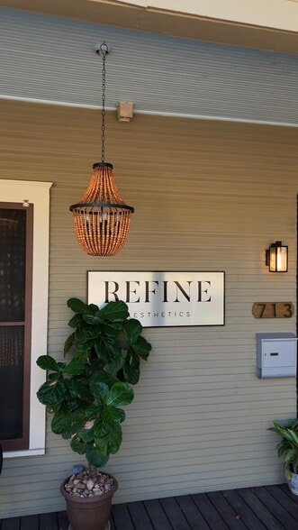 713 W 14th St, Austin, TX à vendre - Vidéo sur l’inscription commerciale - Image 2 de 9