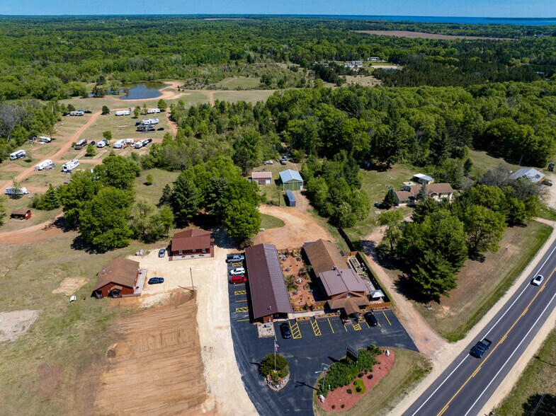 W5630 WI-21, Necedah, WI à vendre - Photo du bâtiment - Image 1 de 23