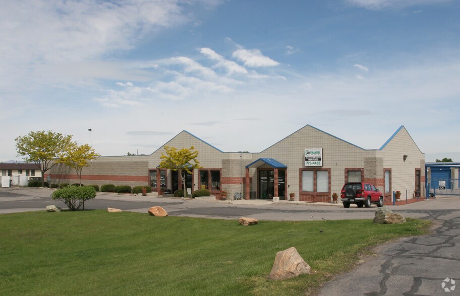 3568 W 4800 S, Roy, UT à louer - Photo du bâtiment - Image 2 de 3