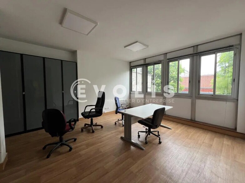 Office in Saint-Maur-des-Fossés for lease - Interior Photo - Image 1 of 11