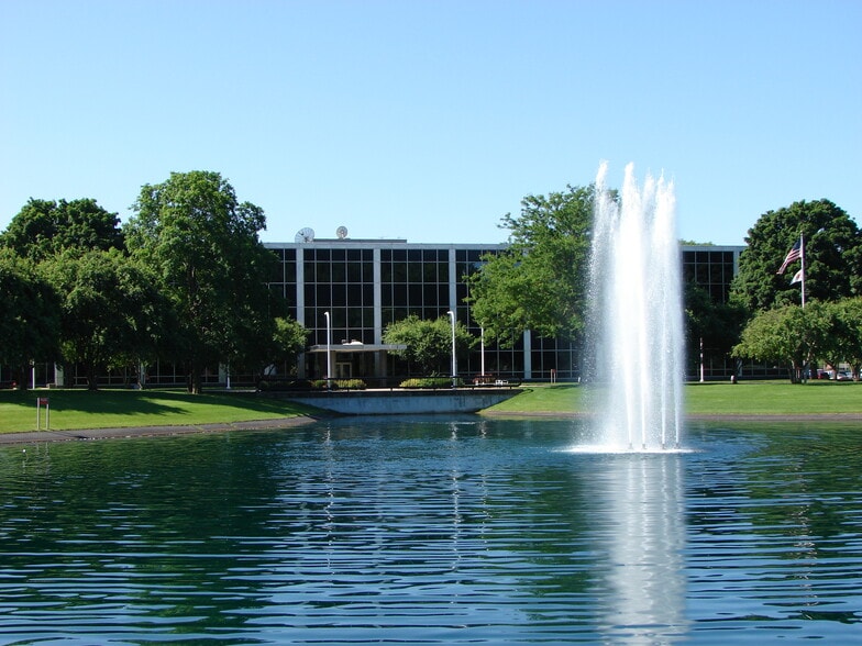 3600 Pammel Creek Rd, La Crosse, WI for sale - Primary Photo - Image 1 of 2