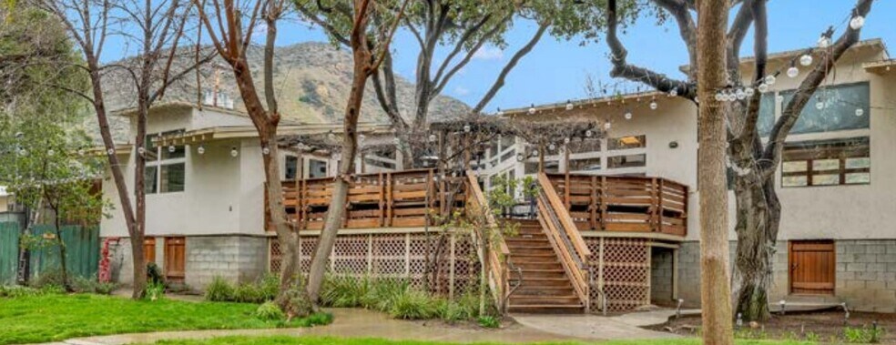 12625 Sierra Hwy, Santa Clarita, CA à vendre - Photo du bâtiment - Image 3 de 78