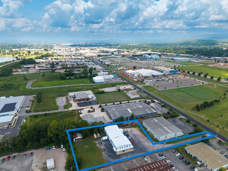 3240 Leeman Ferry Rd SW, Huntsville, AL for sale - Building Photo - Image 1 of 20