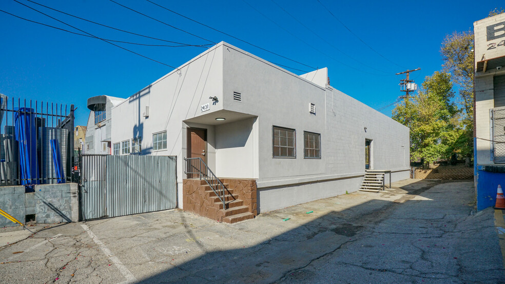 2431 Eads St, Los Angeles, CA à louer - Photo du bâtiment - Image 1 de 29