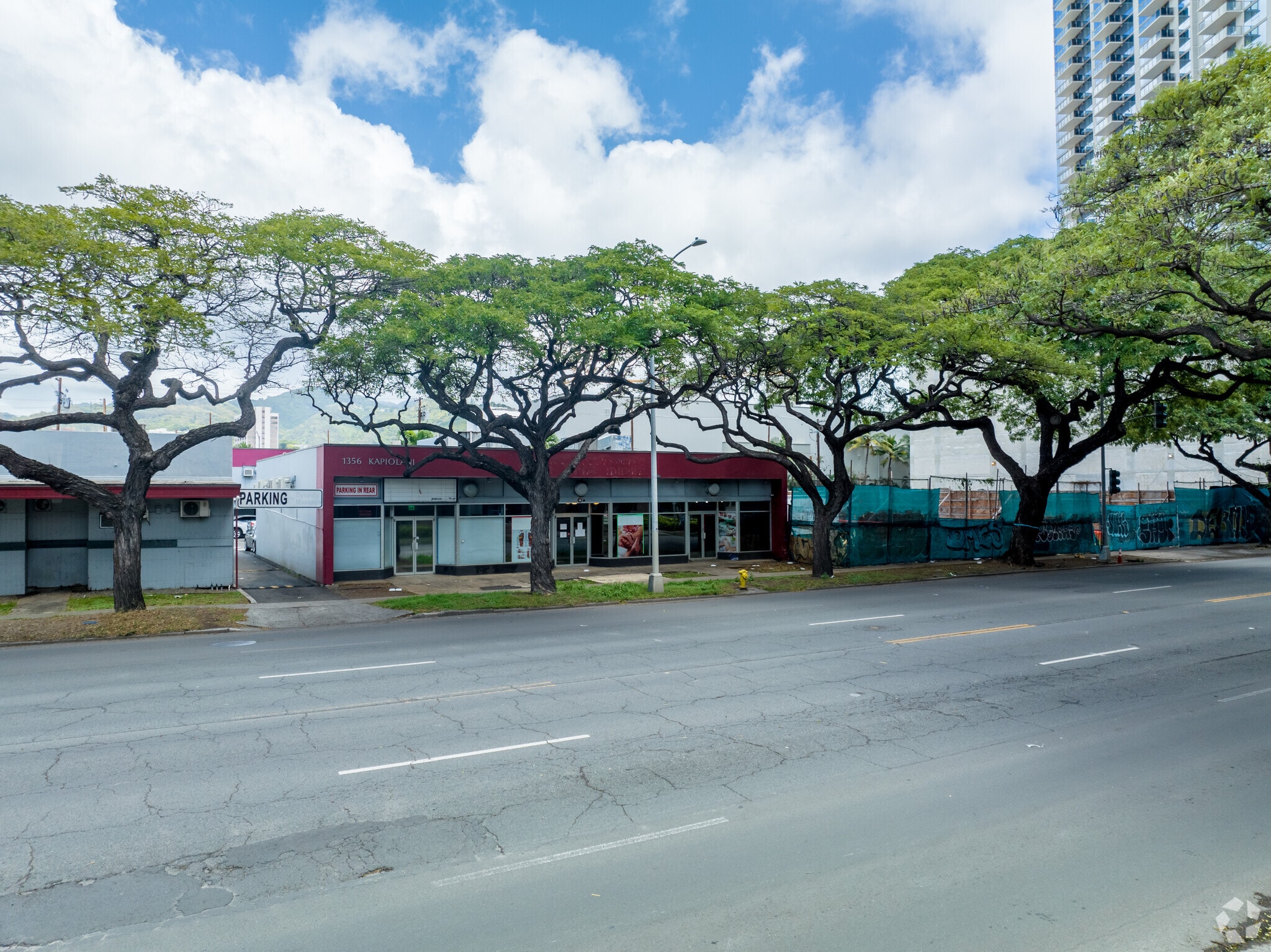 1356 Kapiolani Blvd, Honolulu, HI for lease Primary Photo- Image 1 of 7