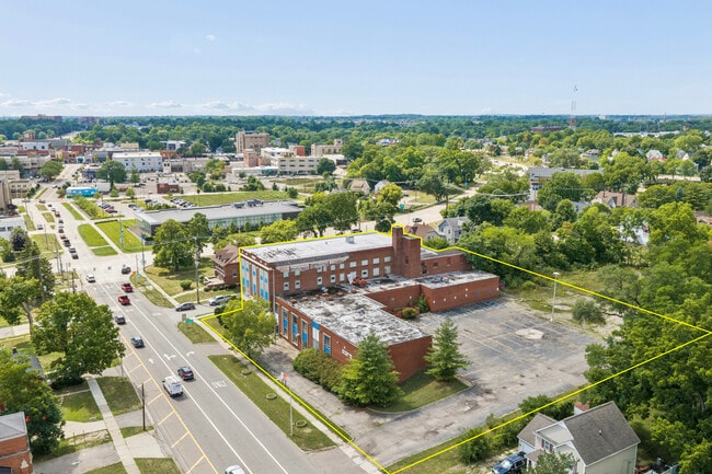 More details for 131 University Dr, Pontiac, MI - Retail for Auction