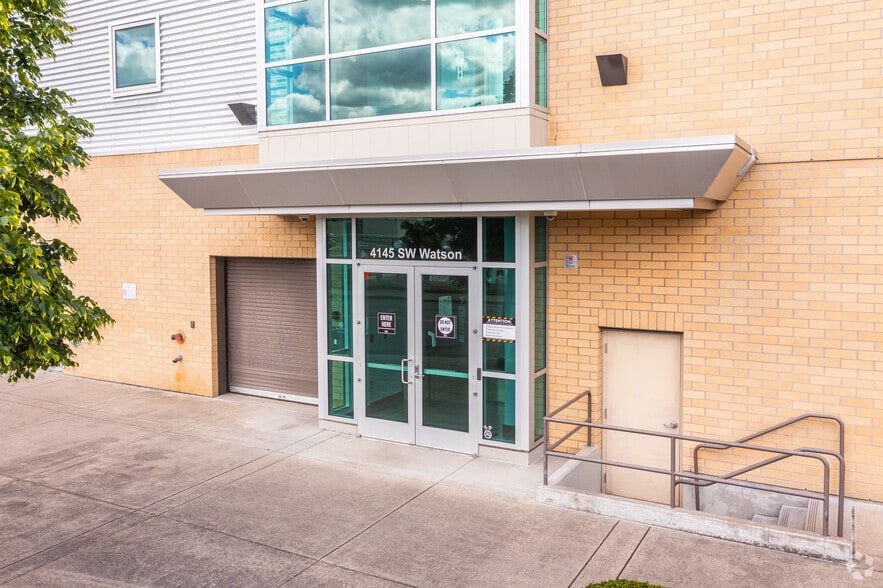 4145 SW Watson Ave, Beaverton, OR for lease - Building Photo - Image 3 of 4