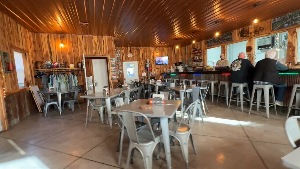 43937 Highway 36, Monroe City, MO à vendre - Vidéo sur l’inscription commerciale - Image 2 de 45