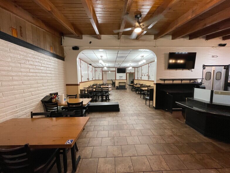 5933-43 El Cajon Blvd, San Diego, CA à vendre - Photo du bâtiment - Image 2 de 44