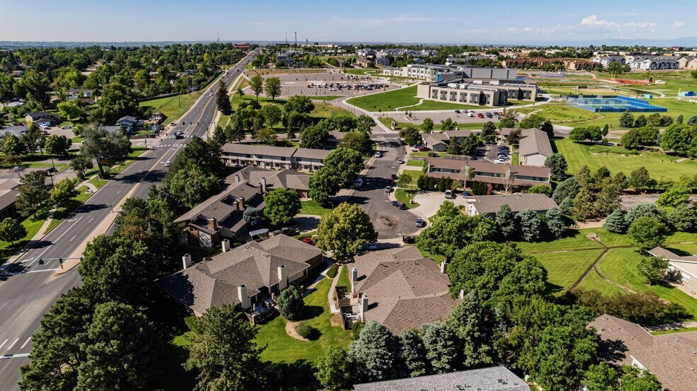 2166 35th Avenue Ct, Greeley, CO à vendre - Photo du bâtiment - Image 2 de 37