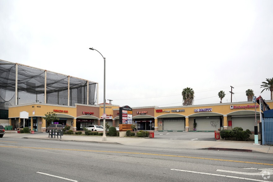 1032-1046 Crenshaw Blvd, Los Angeles, CA for lease - Primary Photo - Image 1 of 10