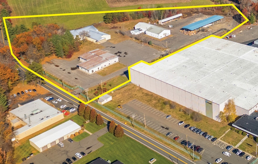 323 Lockhouse Rd, Westfield, MA for sale - Building Photo - Image 3 of 7