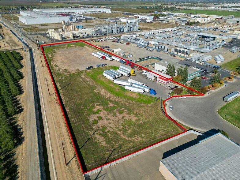 4475 Farm Supply Dr, Ceres, CA à vendre - Photo du bâtiment - Image 1 de 14