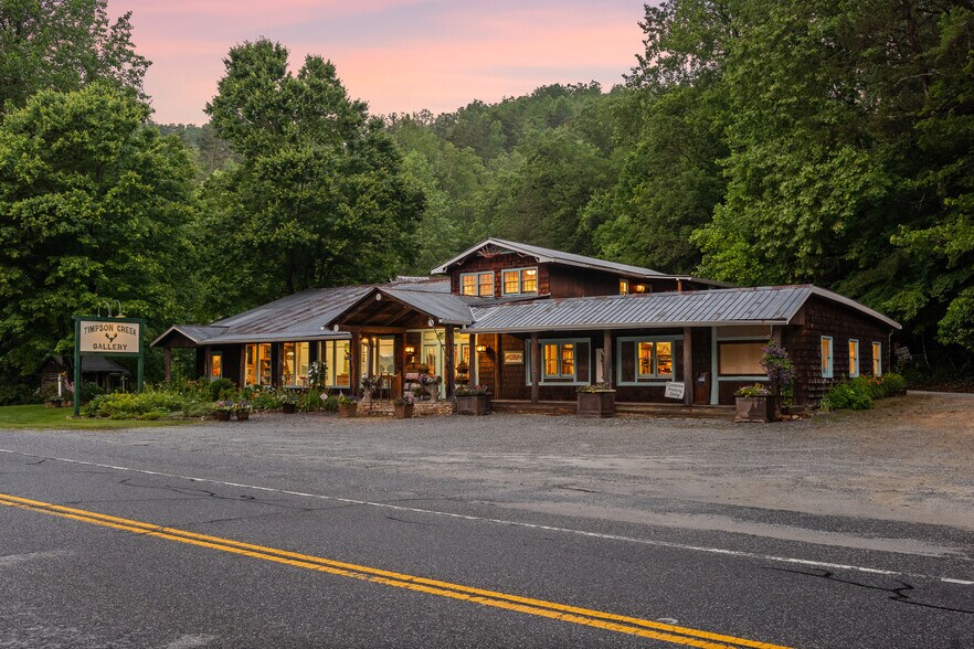 7142 Highway 76 W, Clayton, GA à vendre - Photo du bâtiment - Image 1 de 66