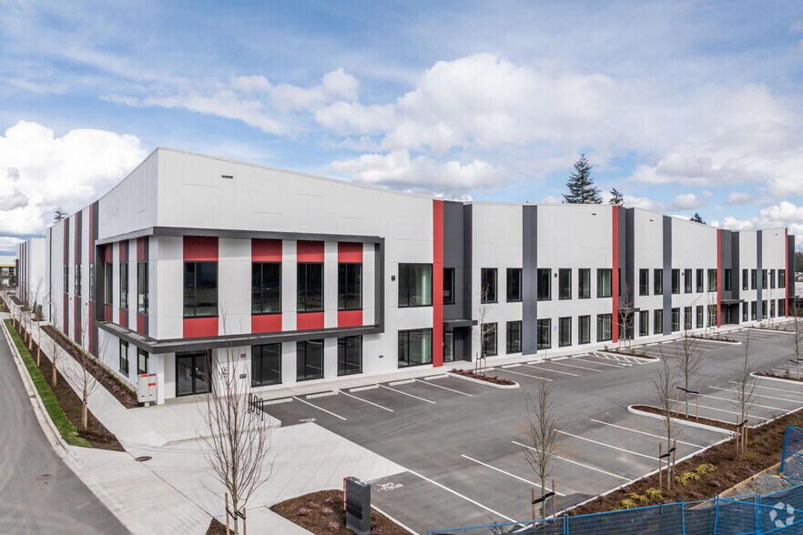 19146 32 Av, Surrey, BC à vendre - Photo principale - Image 1 de 7