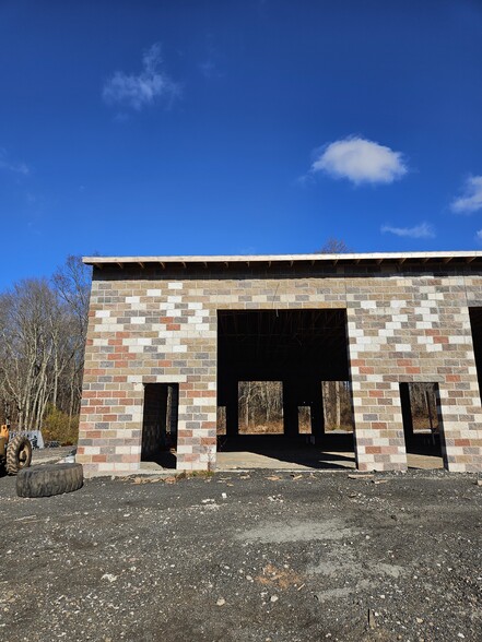 2175 S Main St, Middletown, CT for lease - Building Photo - Image 3 of 3