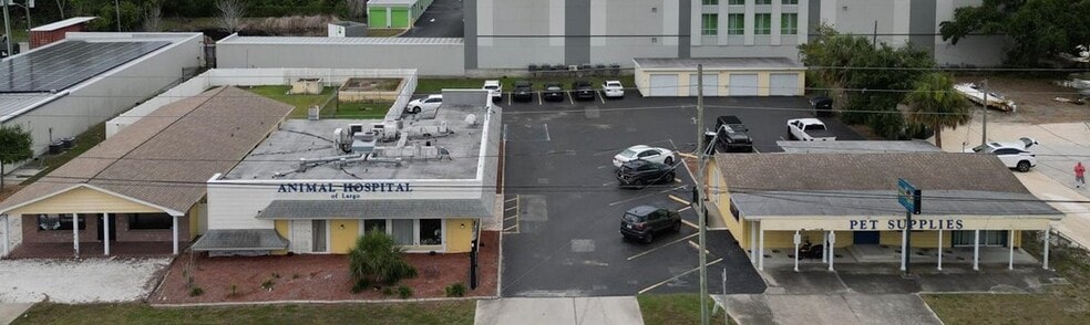 Walsingham Rd Redevelopment portfolio of 3 properties for sale on LoopNet.ca - Building Photo - Image 2 of 7