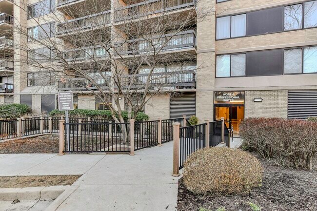 Plus de détails pour 3701 S George Mason Dr, Falls Church, VA - Bureau/Médical à louer