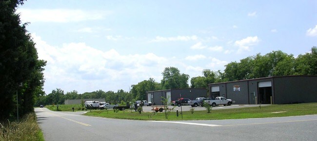 Plus de détails pour 10960 Bloomsbury Rd, King George, VA - Industriel à louer