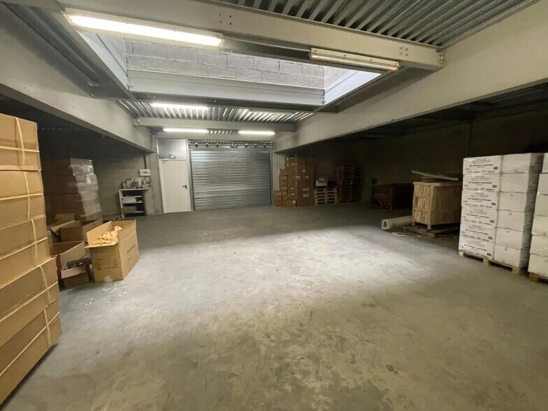 Industrial in Aubagne for lease - Interior Photo - Image 2 of 5