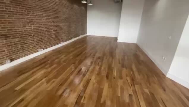 1945 Broadway, Brooklyn, NY à louer - Vidéo sur l’inscription commerciale - Image 2 de 20