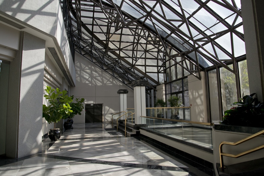 8023 Vantage Dr, San Antonio, TX for lease - Lobby - Image 2 of 6