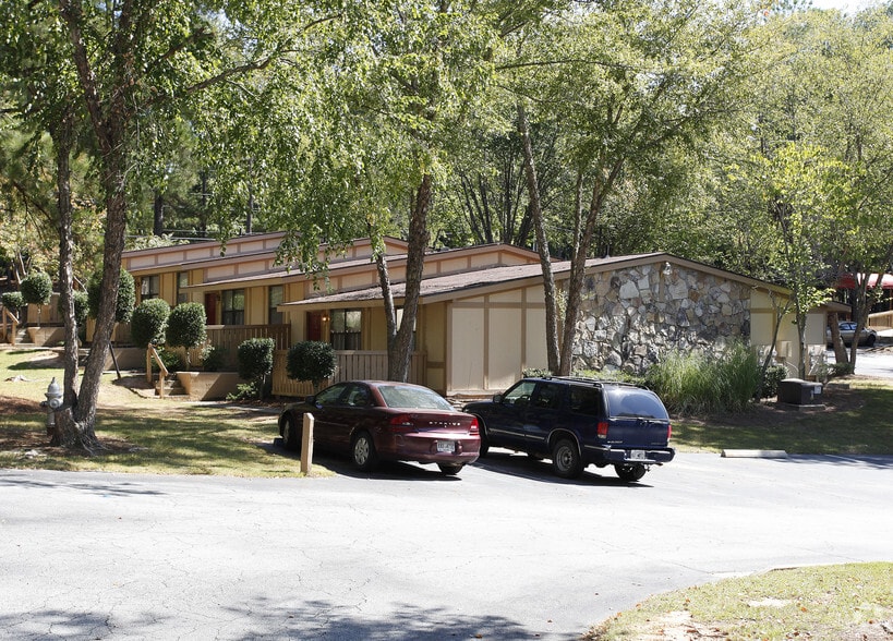 6295 Oakley Rd, Union City, GA for sale - Building Photo - Image 2 of 9