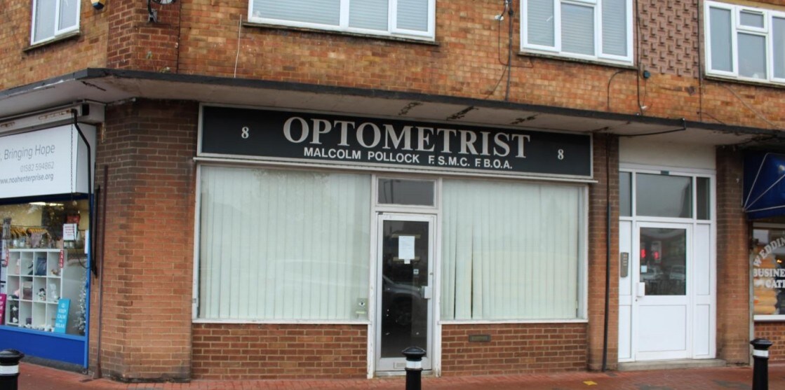 8 Sundon Park Para, Luton for sale Primary Photo- Image 1 of 1