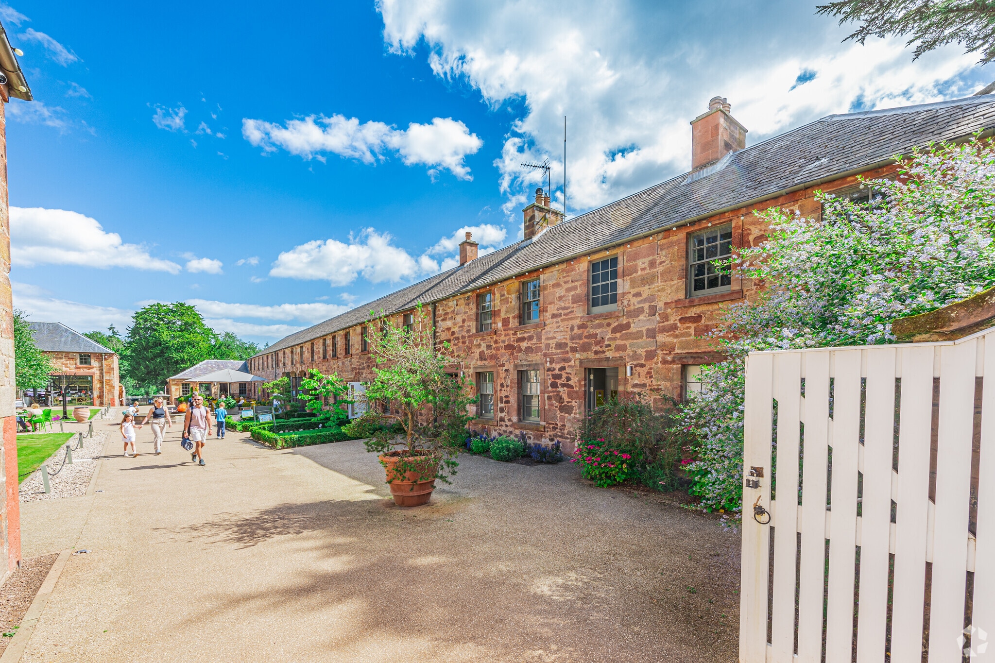 Dalkeith Country Park, Dalkeith for lease Building Photo- Image 1 of 8