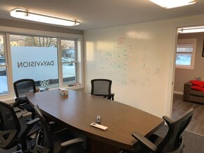 183 Ridge St, Emmaus, PA for lease Interior Photo- Image 2 of 10