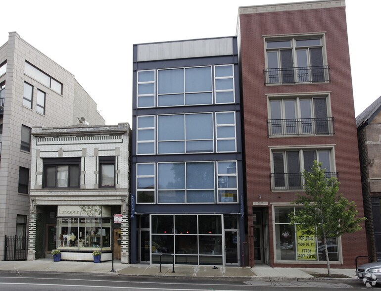 2119 N Damen Ave, Chicago, IL à vendre - Photo du bâtiment - Image 2 de 2